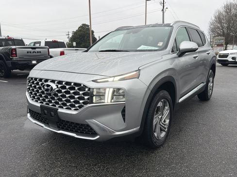 Used 2023 Hyundai Santa Fe SEL w/ Premium Package image 2