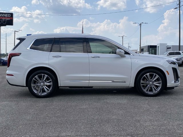 Used 2024 Cadillac XT6 Premium Luxury w/ Platinum Package FWD image 2