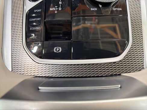 Certified 2023 BMW X6 xDrive40i w/ Executive Package image 40