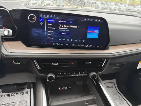 New 2026 Chevrolet Suburban High Country AWD/4WD image 17