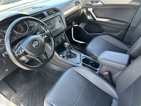 Used 2019 Volkswagen Tiguan SE FWD image 16