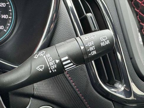 Used 2023 Chevrolet Equinox RS image 23