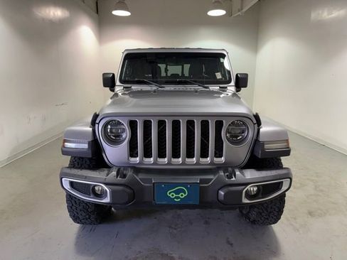 Used 2020 Jeep Gladiator Overland AWD/4WD image 2