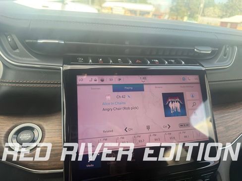 Used 2021 Jeep Grand Cherokee L Summit w/ Advanced Protech Group IV image 15