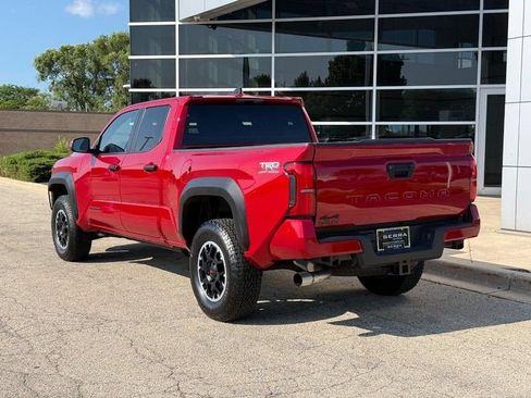 Used 2024 Toyota Tacoma TRD Off-Road AWD/4WD image 5