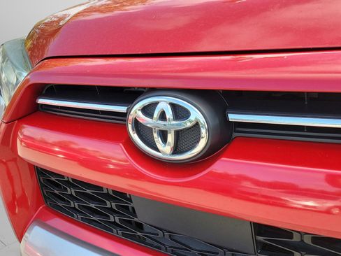 Used 2021 Toyota 4Runner TRD Off-Road Premium AWD/4WD image 11