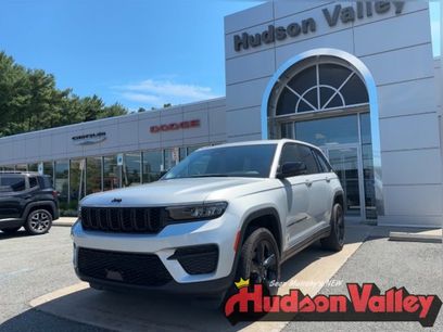 Certified 2024 Jeep Grand Cherokee Altitude
