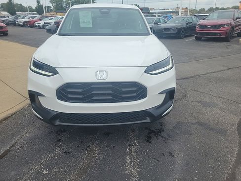 New 2026 Honda HR-V Sport image 2