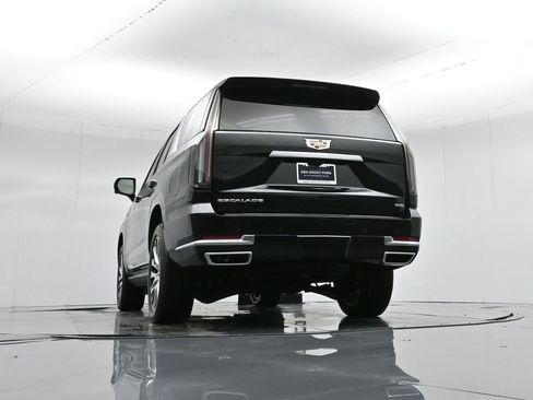 Used 2026 Cadillac Escalade Platinum Luxury image 54