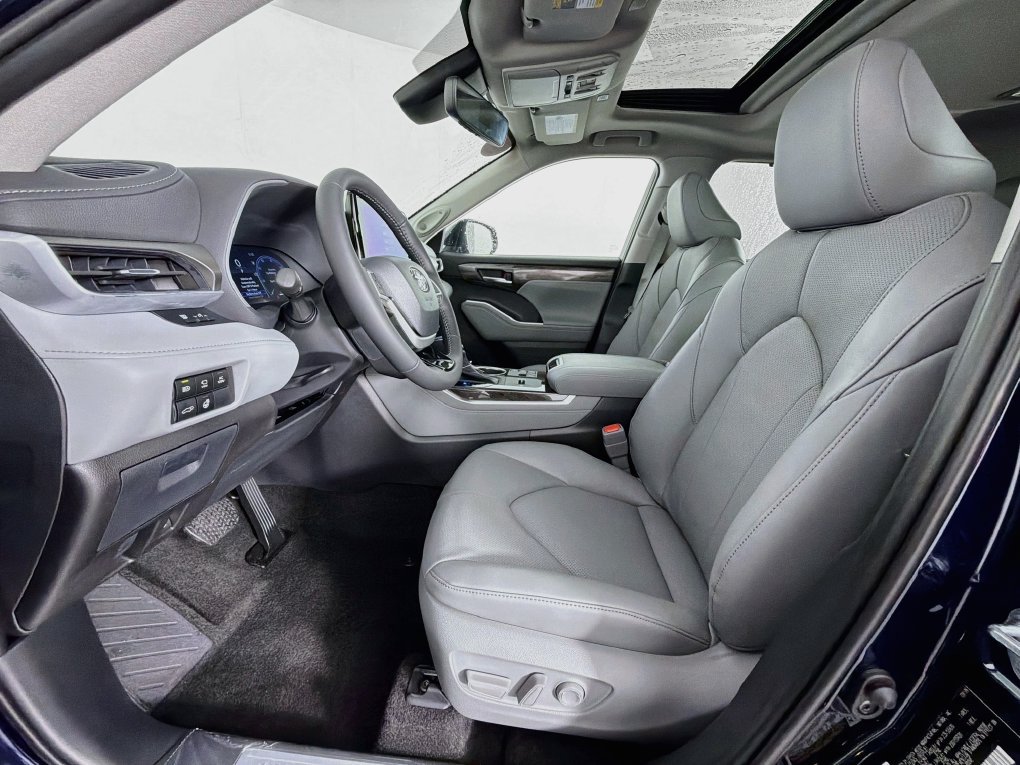 New 2026 Toyota Highlander Limited AWD/4WD image 11