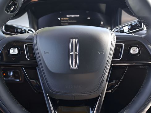 Used 2024 Lincoln Aviator AWD w/ Premium Package image 21