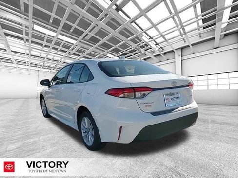 Used 2026 Toyota Corolla LE image 5