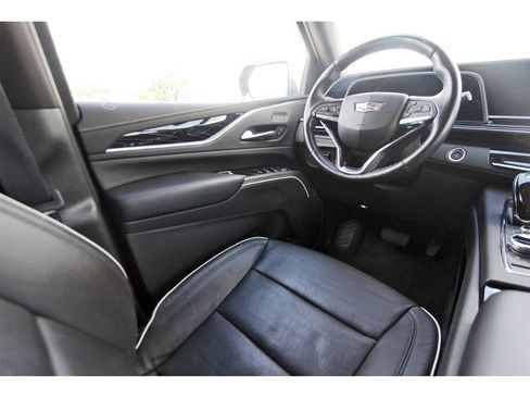 Used 2024 Cadillac Escalade Sport image 6