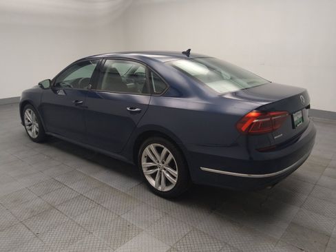 Used 2019 Volkswagen Passat 2.0T Wolfsburg w/ Wheels & Sunroof Package FWD image 3