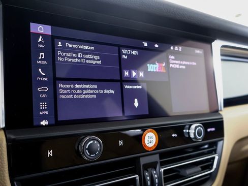 New 2026 Porsche Macan image 20