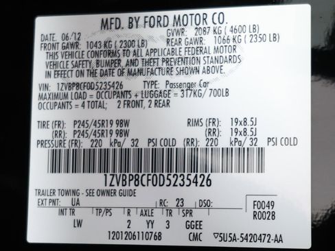 Used 2013 Ford Mustang GT Premium RWD image 27