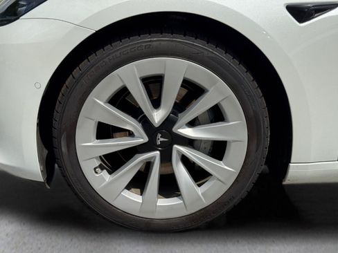 Used 2022 Tesla Model 3 Long Range AWD/4WD image 9