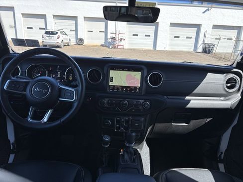 Used 2023 Jeep Wrangler Unlimited Sahara w/ Cold Weather Group image 19