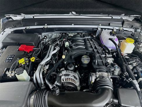 New 2025 Jeep Gladiator Sport image 17