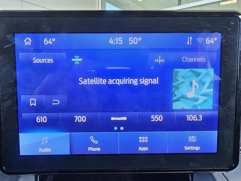 Used 2023 Ford Explorer XLT AWD/4WD image 27