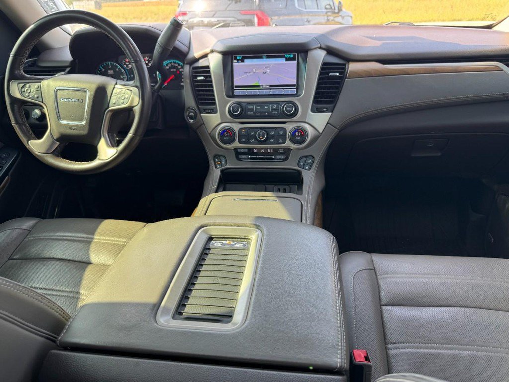Used 2020 GMC Yukon Denali w/ Open Road Package AWD/4WD image 15