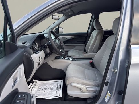 Used 2018 Honda Pilot LX image 9