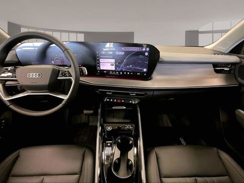 New 2026 Audi Q3 quattro 2.0T image 3