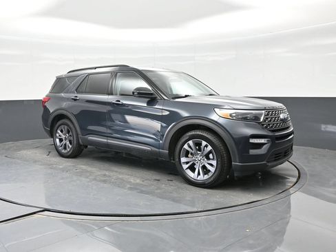 Certified 2023 Ford Explorer XLT w/ Equipment Group 202A AWD/4WD image 19