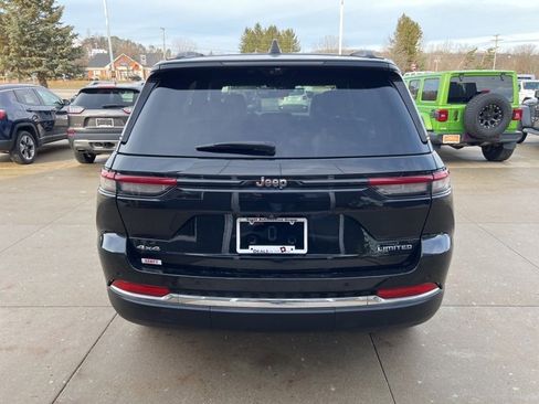 Used 2023 Jeep Grand Cherokee Limited w/ Luxury Tech Group II image 5