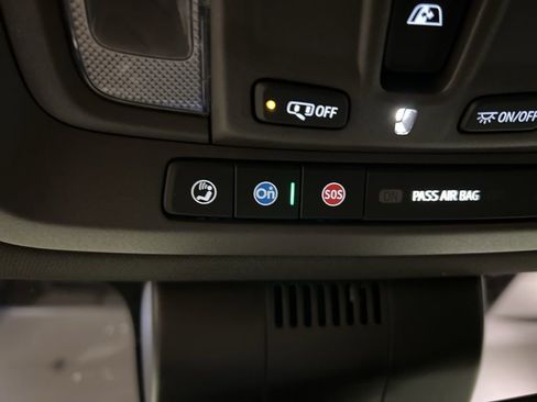 Used 2023 GMC Sierra 1500 SLT image 24