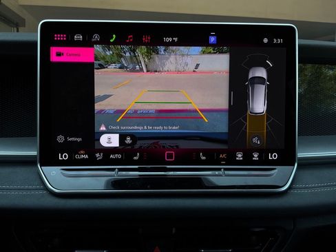 Used 2026 Volkswagen Tiguan SE FWD image 34