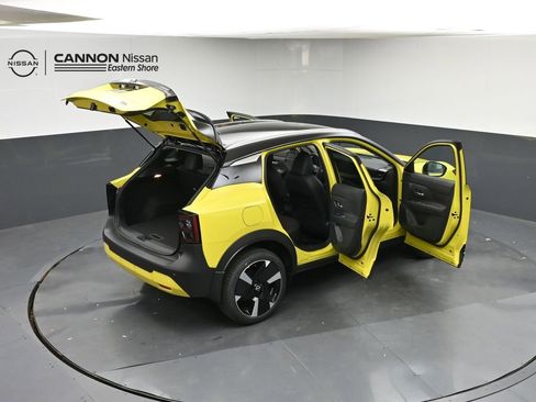 New 2026 Nissan Kicks SR FWD image 43