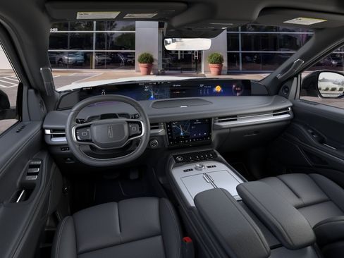 New 2026 Lincoln Navigator Reserve w/ Jet Appearance Package AWD/4WD image 9