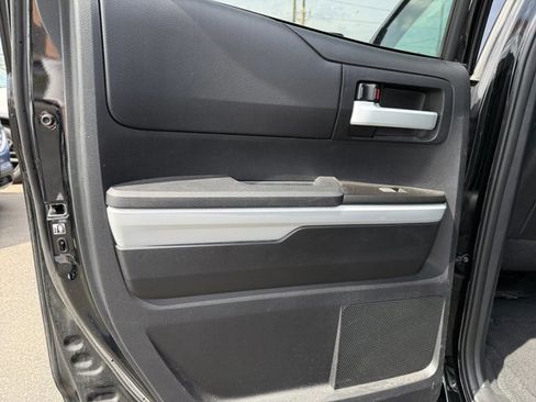 Used 2018 Toyota Tundra Limited w/ Limited Premium Package AWD/4WD image 24