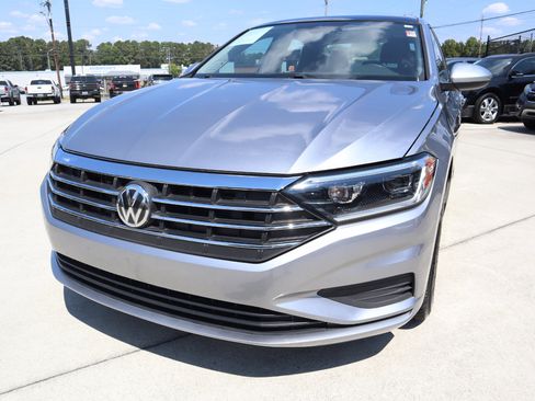 Used 2020 Volkswagen Jetta SEL image 32