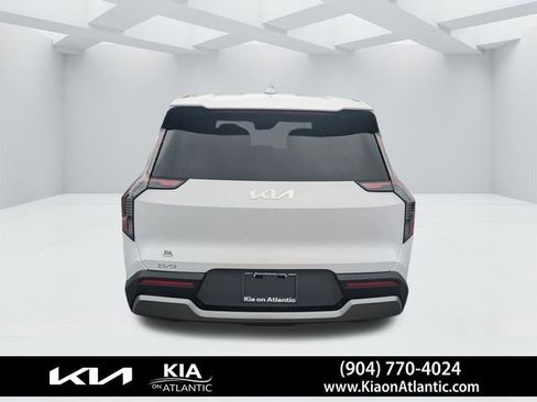 New 2026 Kia EV9 Light image 4