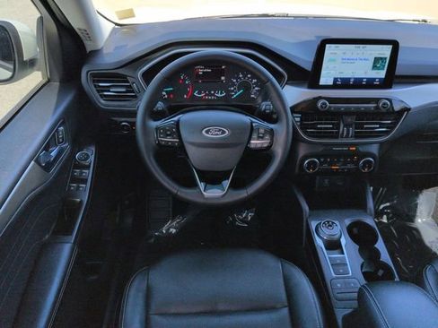 Used 2022 Ford Escape SEL FWD image 16