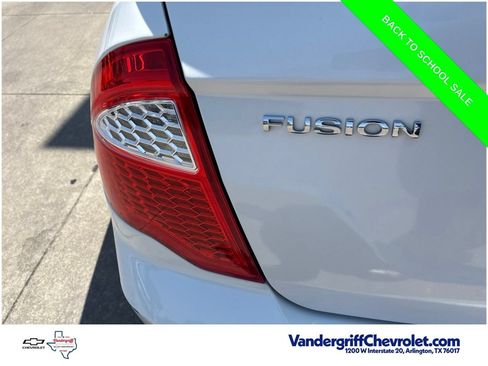 Used 2012 Ford Fusion SEL FWD image 7