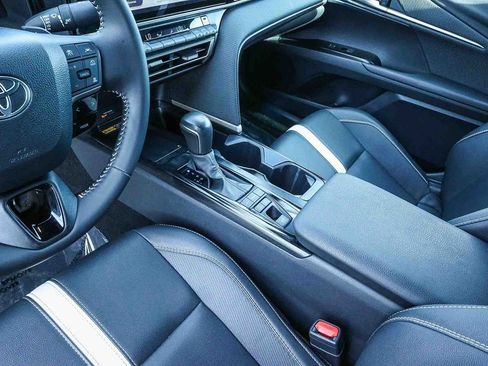 Used 2025 Toyota Camry SE image 29