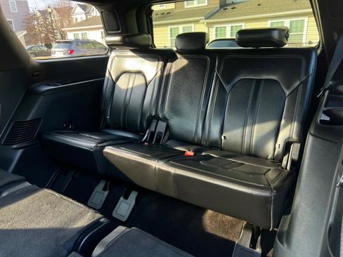 Used 2020 Ford Expedition Limited image 18