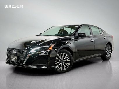 Used 2023 Nissan Altima 2.5 SV w/ SV Premium Package