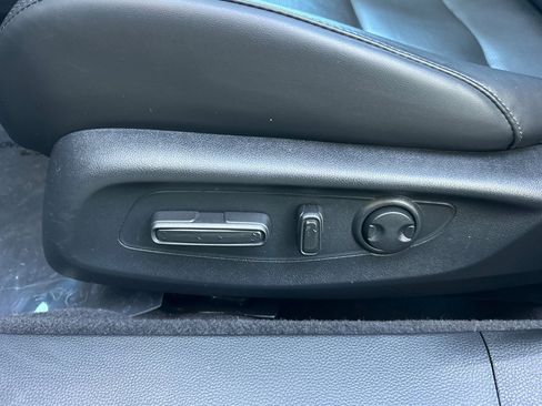 Used 2025 Honda Accord Touring image 13