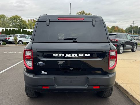 Used 2023 Ford Bronco Sport Badlands image 8