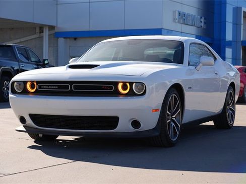 Used 2023 Dodge Challenger R/T image 8