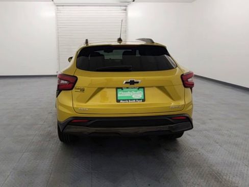 Used 2025 Chevrolet Trax ACTIV image 7