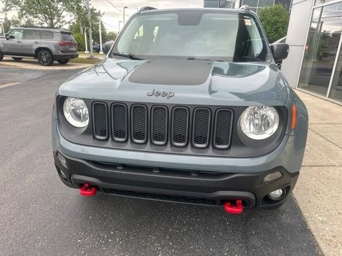Used 2016 Jeep Renegade Trailhawk w/ Premium Trailhawk Package AWD/4WD image 7