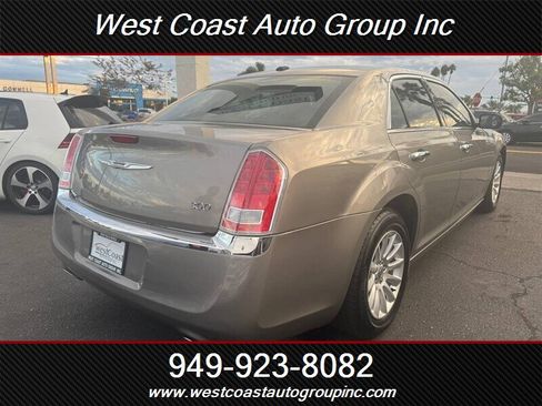 Used 2014 Chrysler 300 image 5