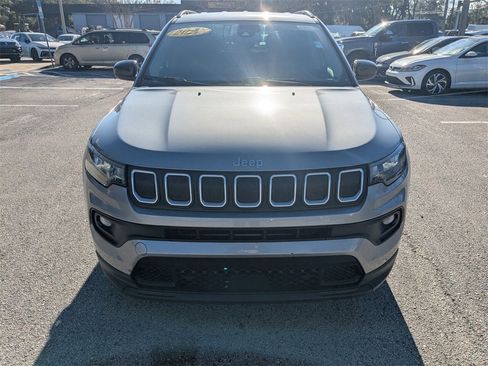 Used 2022 Jeep Compass Latitude image 13