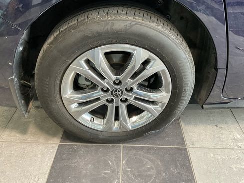 Certified 2022 Toyota Sienna Platinum w/ Protection Package (TMS) image 7