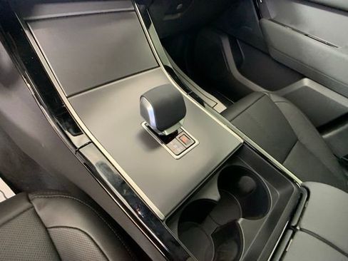 Certified 2025 Land Rover Range Rover Velar Dynamic SE image 20